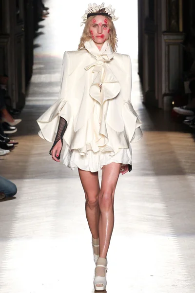 Look 46